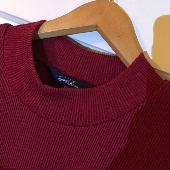 Red, Christmasy top:) - Picture 4 of 4